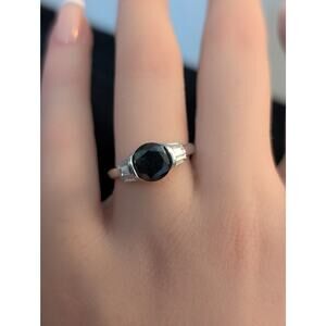925 Sterling Silver Round Faceted Black & Tapered Baguette Crystal Ring Sz 8